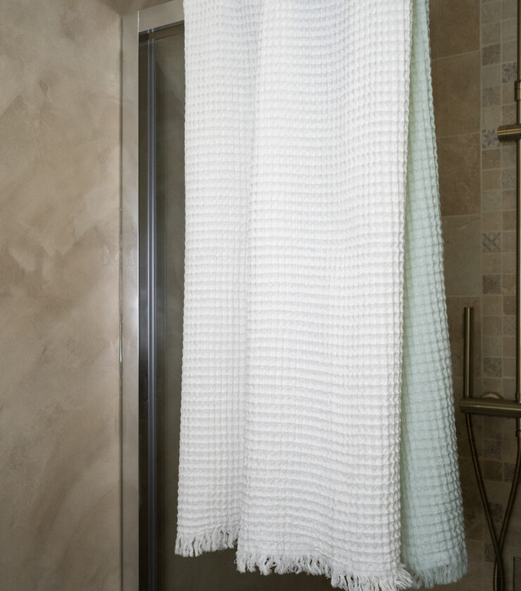 Serviette de bain en coton nid d’abeille blanche 100 x 200 cm